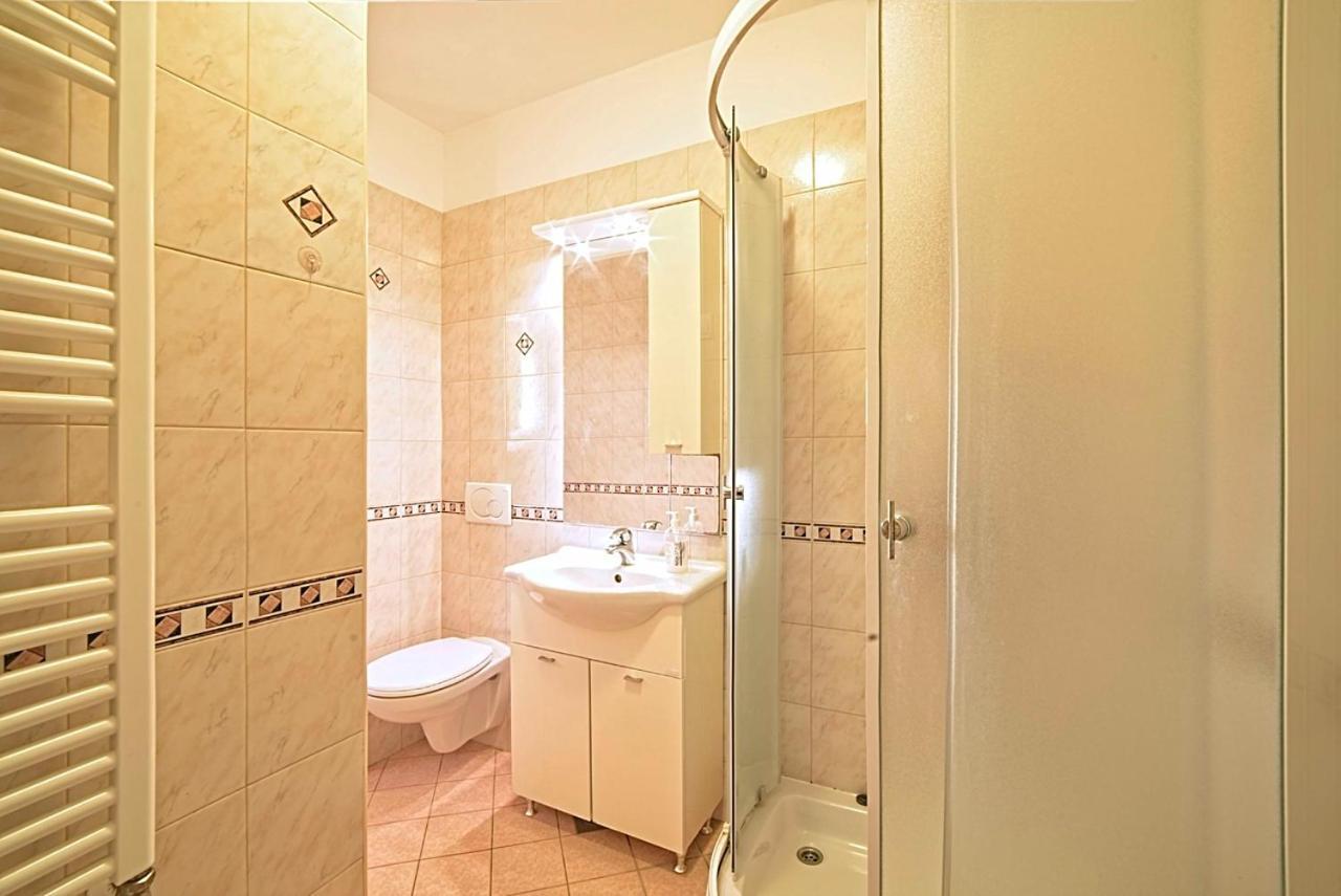 Studio Apartments Peric Rab Kampor エクステリア 写真