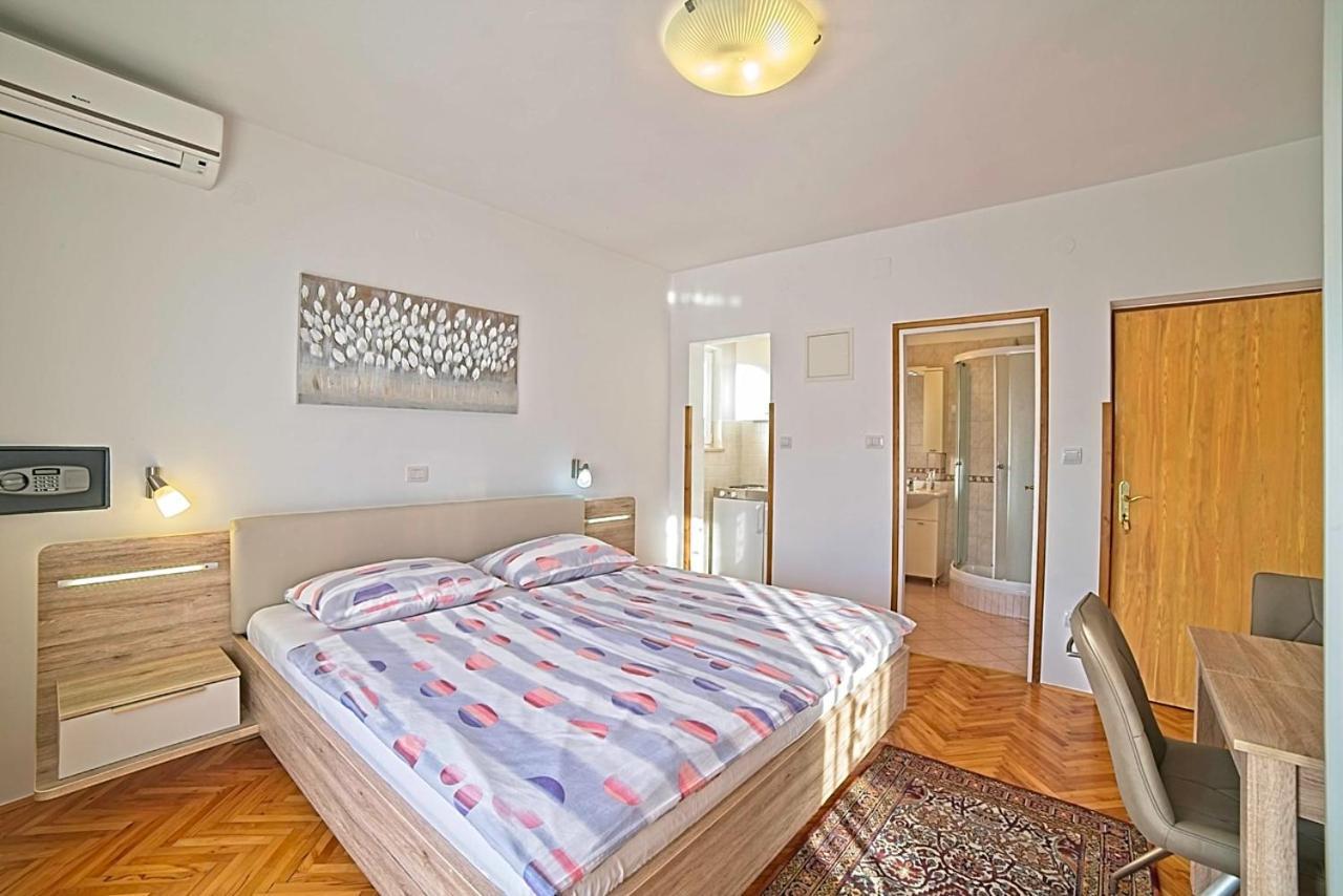 Studio Apartments Peric Rab Kampor エクステリア 写真